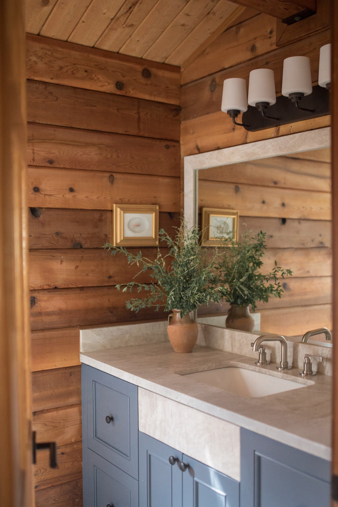 modern rustic mountain bathroom